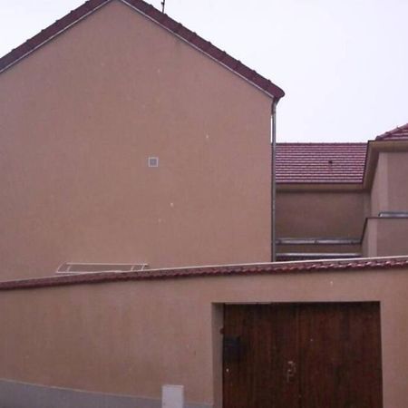 Maison Montfermeilloise Entre Paris Et Disneyland Exterior foto